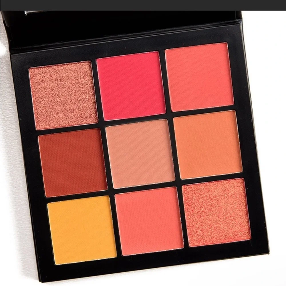 🌿 HUDA BEAUTY Coral Obsessions Palette